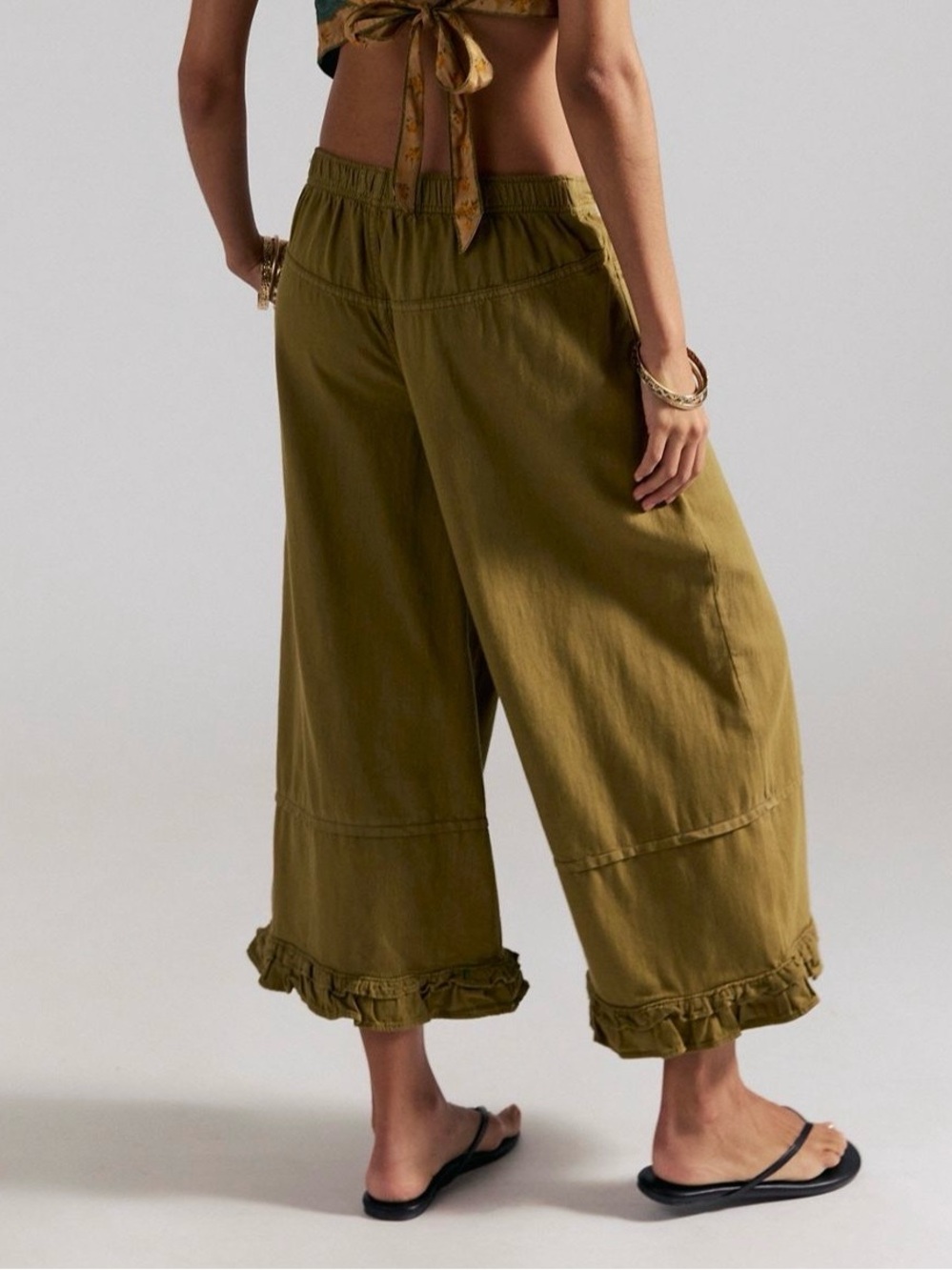 Olive Wide-Leg Ruffle Bloomer Pants - Picture 2 of 2
